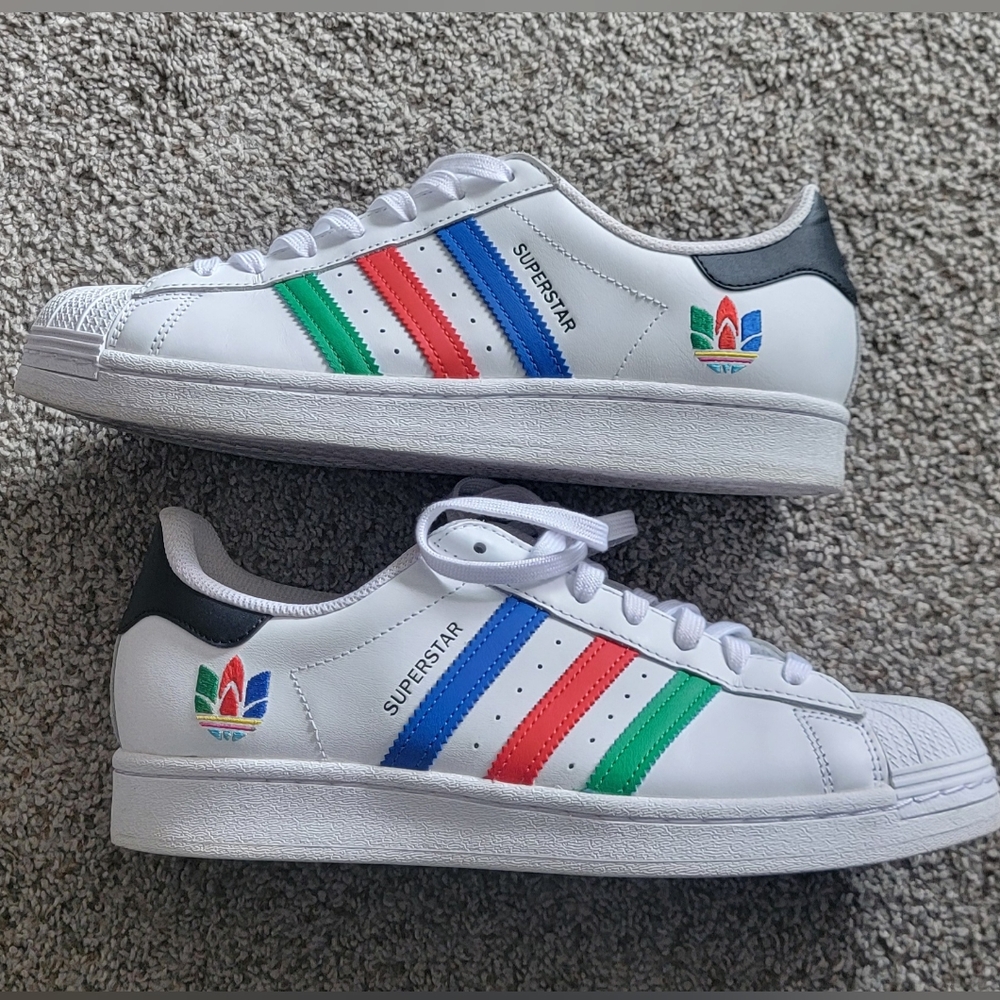 Adidas Mens Size 8.5 /Womens Size 10 Supersta Classic Design Sneakers